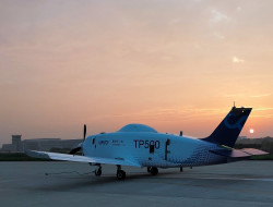 国产TP500无人运输机成功首飞
